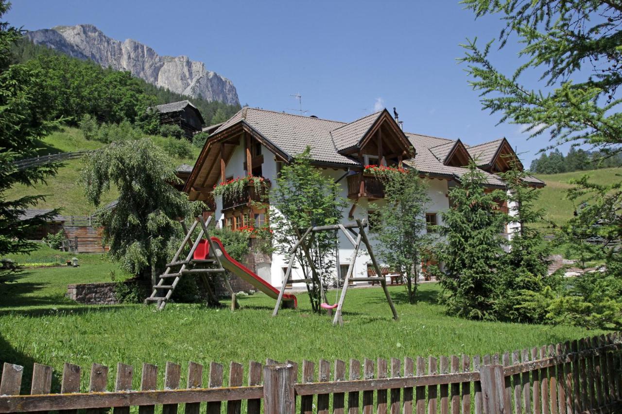 Aria D' Pre Apartment Бадия Екстериор снимка